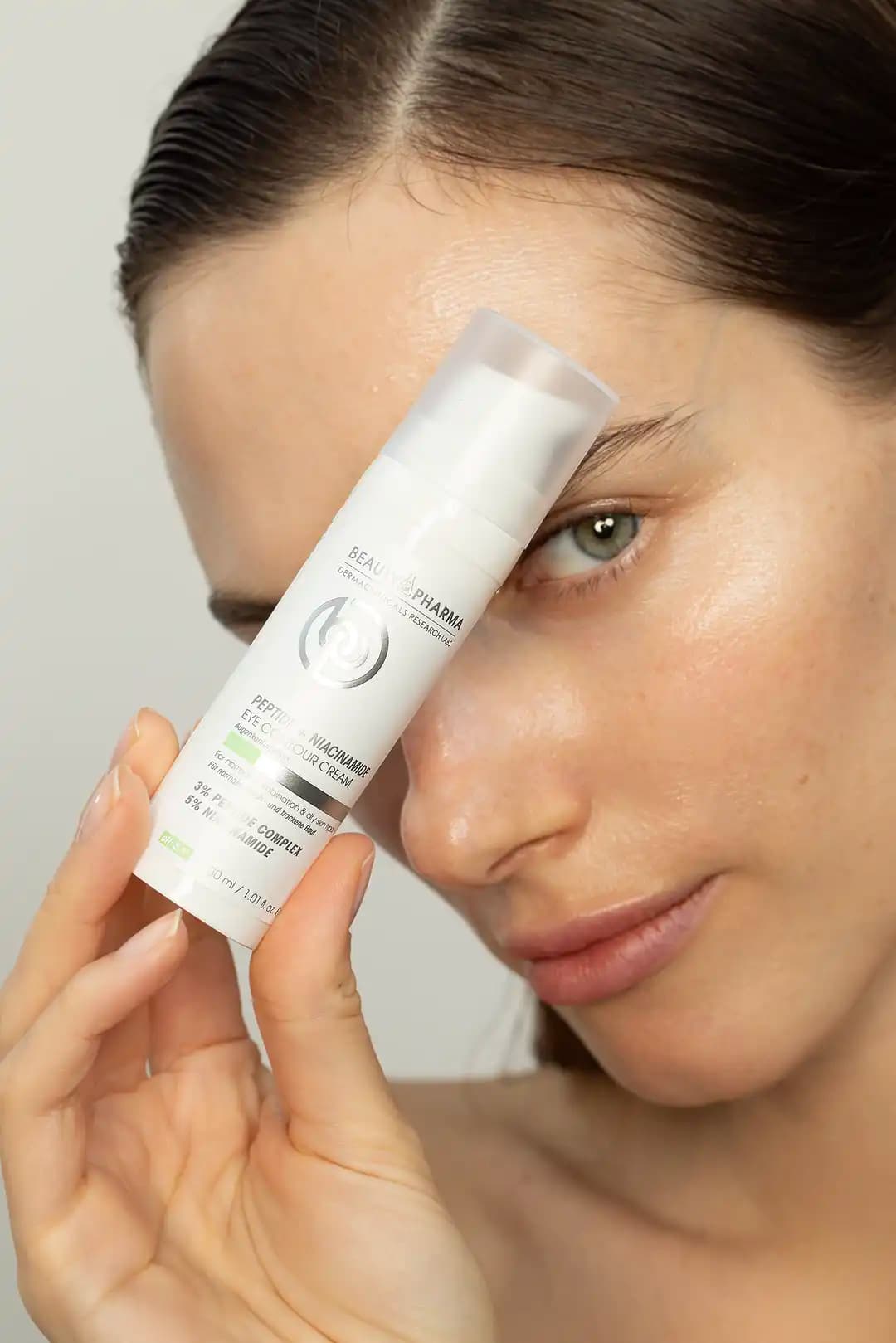 PEPTIDE + NIACINAMIDE EYE CONTOUR CREAM